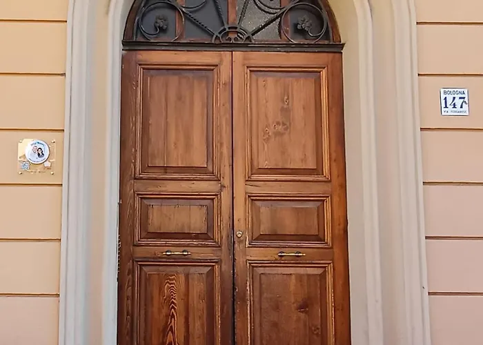 Bologna Homestay B&B *